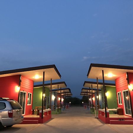 Ban Chak Lao Piarnsri Resort מראה חיצוני תמונה